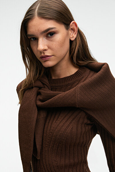 GRIMELANGE Γυναικείο φόρεμα ENCANTO με στρογγυλή λαιμόκοψη και στάμπα με λεπτή εφαρμογή σε καφέ χρώμα