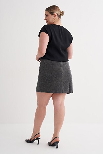 MYLİNE تنورة قصيرة بفتحة لامعة