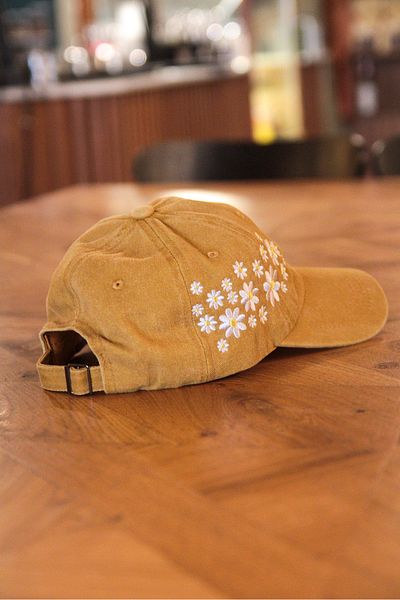 CAP BROS Everlasting Love Daisy Embroidered Vintage Cap Hat