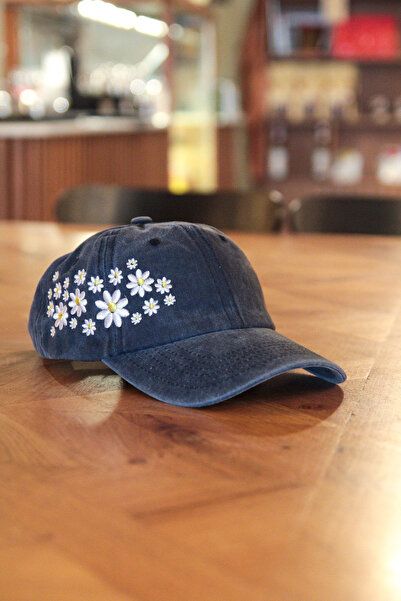 CAP BROS Șapcă antică brodată cu margarete Infinite Love