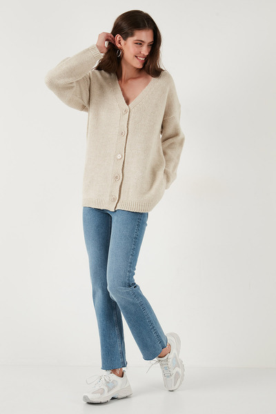 Lela Regular Fit V Yaka Düğmeli Triko Hırka HIRKA 4616229