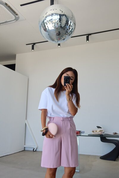 Özge Özgenç Pileli Basic Kumaş Şort