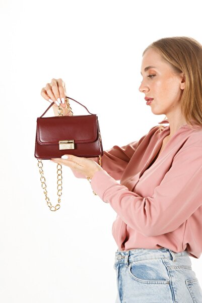 Newish Women's Burgundy Darlin Chain Strap Hand and Shoulder Bag