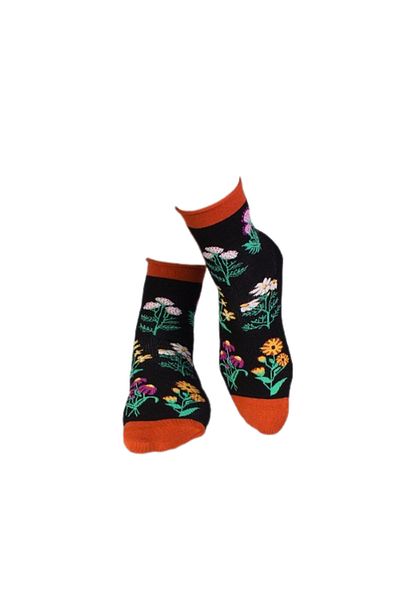 Pirin Hill Mid-length cotton socks, floral pattern, Black
