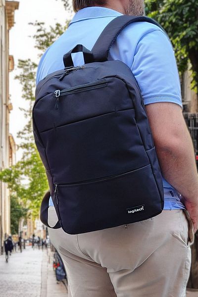 logitech Original Unisex Multi-Compartment Waterproof High School Middle School Elementary School Black Backpack School Bag with Laptop Compartment