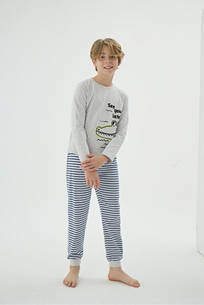 ZEYZEY 8940 ΑΝΔΡΙΚΟ ΣΕΤ ΠΙΤΖΑΜΑ ΜΕ ΣΤΑΙΡΕΣ ΕΚΤΥΠΩΣΕΙΣ