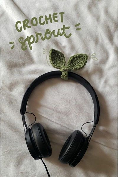 Gonulella Knitted Leaf Headphone Ornament Viral Product