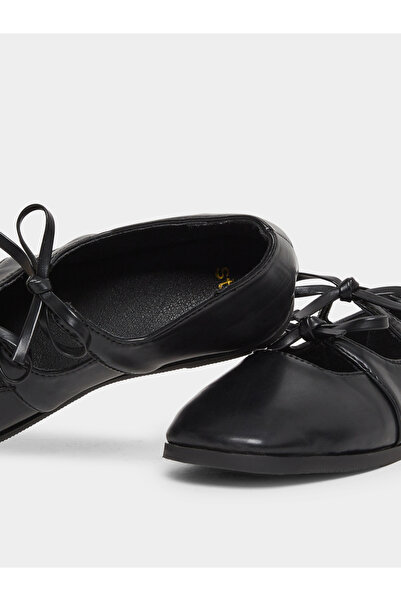 Styli Bow Tie-up Detail Ballerinas
