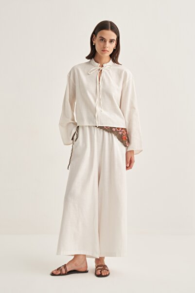 EBU Prive Women's Organic Cotton V-Neck Short Blouse Ecru