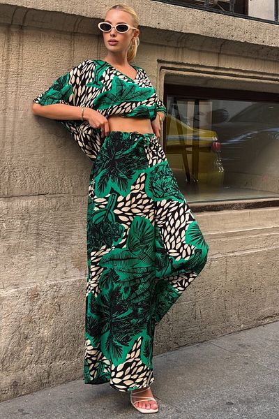 VAGGON Patterned V-Neck Half Sleeve Blouse and Palazzo Pants Set with Elastic Waist