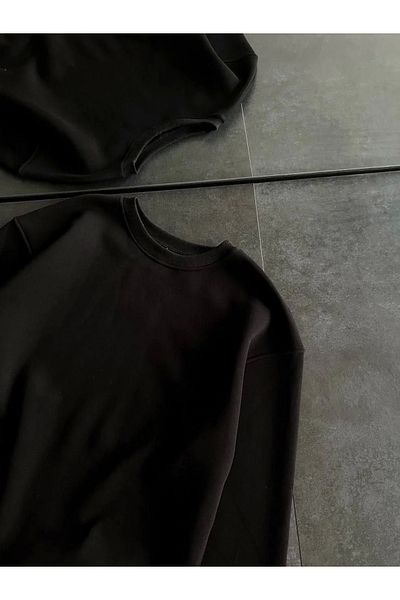SuQ Winter Crew Neck Three Thread Basic Sweatshirt - Black