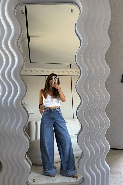 Özge Özgenç Blugi largi, lavabili, cu model largi