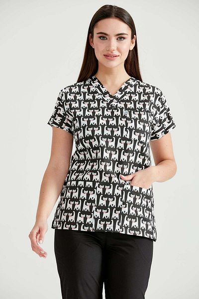 DEMOTEKS Black Medical Blouse with Print - Cat Black Model