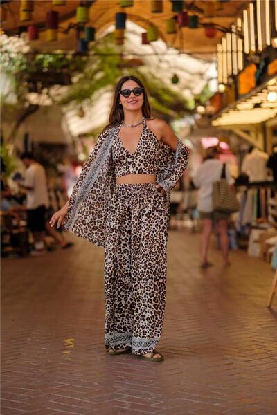 Miss Boheme Black Color Gold Detailed Silk Trousers Crop Kimono Suit