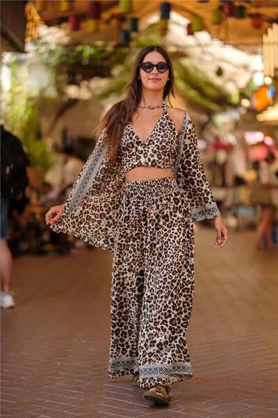 Miss Boheme Black Color Gold Detailed Silk Trousers Crop Kimono Suit