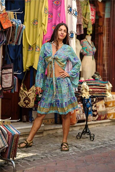 Miss Boheme Green Color Gold Detailed Silk Skirt Blouse Set