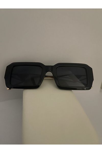 Pradan Women's Black Plastic Square Frame Sunglasses