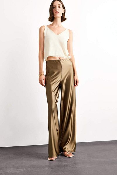 DeFacto Relax Fit Normal Waist Straight Leg Satin Trousers G1590Ax25Sm