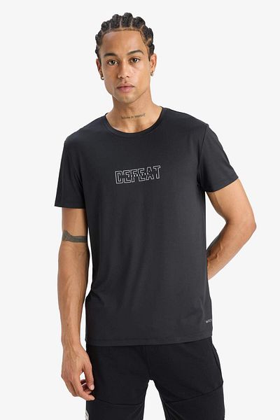 DeFacto Defactofit Slim Fit Tight-Fitting Crew Neck Stretch Fabric Printed Sportsman Short Sleeve T-Shirt E7516Ax25Au