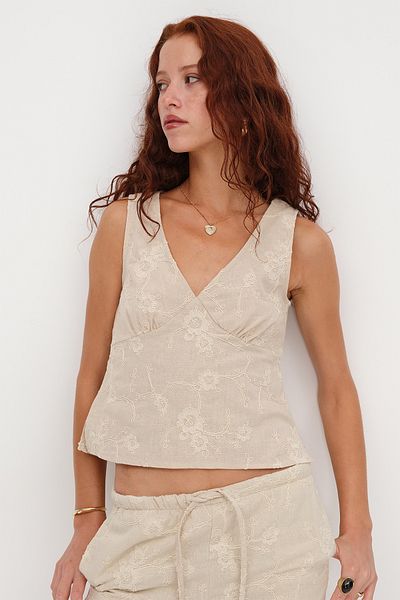 Addax Linen Blend Embroidered Blouse A17471