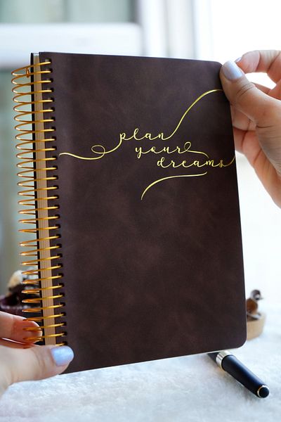 Victoria's Journals A5 Spiral Vegan Leather Unlimited Planner Agenda. 100 Grams. Ivory. 224 Pages.