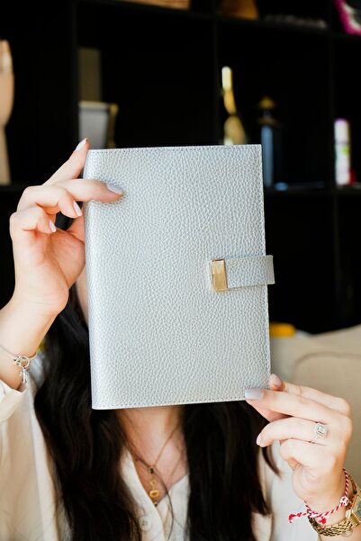 Victoria's Journals Executive Vegan Leather Notebook. A Five. 100 Grams. 240 Sheets. Edge Gilded Silver