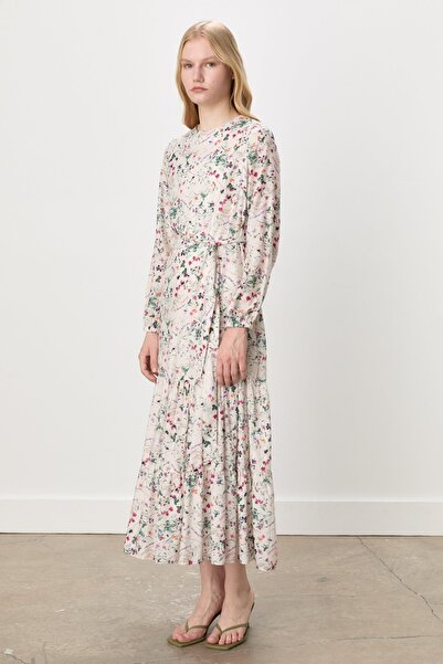 Nihan Çiçek Desenli Eteği Büzgülü Elbise Bej