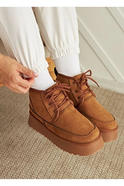 Furkan Ayakkabı Kadın Bot Taba Süet – İçi Yünlü, Kalın Tabanlı, Bağcıklı, Sıcak Tutan, Heribo