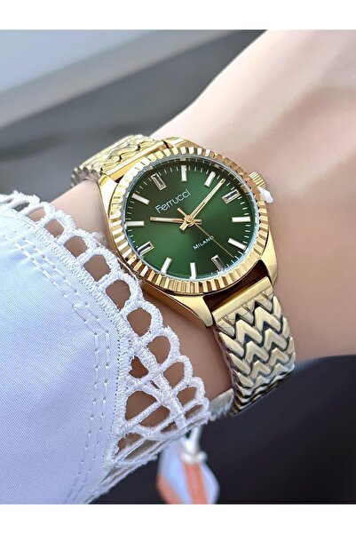 Ferrucci ساعة يد نسائية بسوار معدني ذهبي اللون من ميلانو