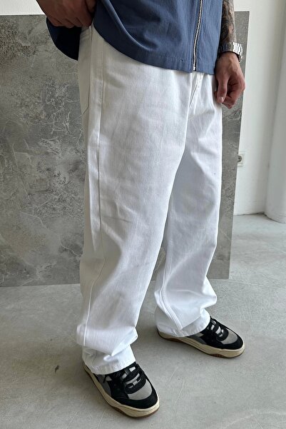 yung White Relax Baggy Jean