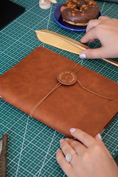 Victoria's Journals Notebook with Vegan Cover with A5 Mechanism.100 Gr. 160 Pages. Lined