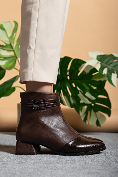 AYENDE MODA Kadın Deri Görünümlü Kahverengi Bot – Fermuarlı,Yandan Tokalı,Rahat Bilek Boy Bot