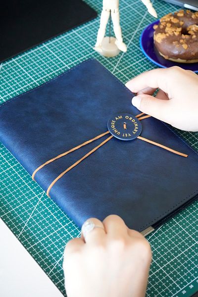 Victoria's Journals Notebook with Vegan Cover with A5 Mechanism.100 Gr. 160 Pages. Lined