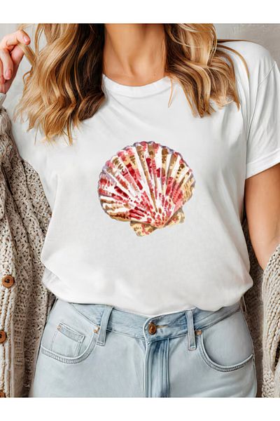 Sarah's Boutique Women's T-Shirt – 100% Cotton – SHELL ON A BEACH