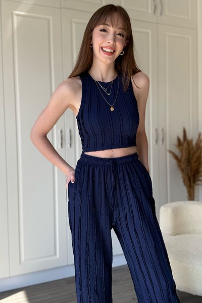 Dilay Gökoğlu Butik Ruffled Crop Crew Neck Navy Blue Trousers Suit