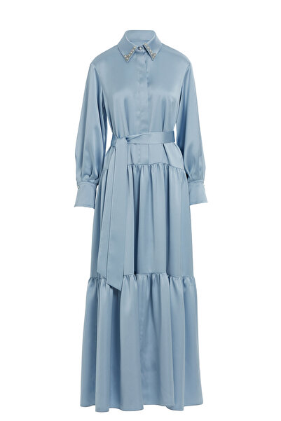 GİZİA Yakası İşlemeli Kuşaklı Saten Gri Elbise