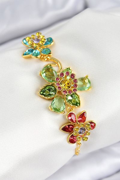 Clariss Vip Brass Zircon Stone Flower Model Gold Color Women's Bracelet