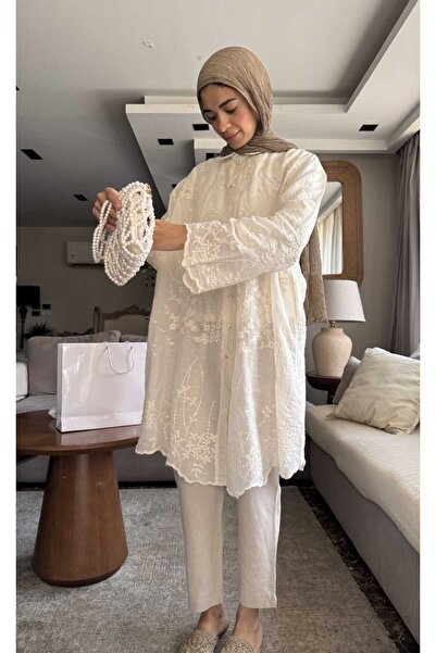 Lavanta Tekstil Embroidered White Hijab Tunic Shirt
