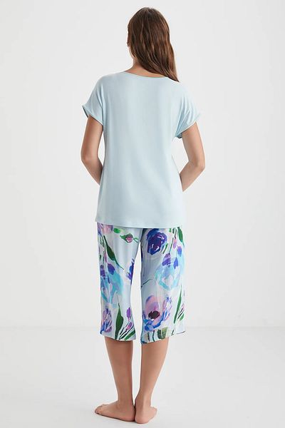 Catherine's Catheri̇nes Soft Textured Fabric Short Sleeve Women's Capri Pajama Set