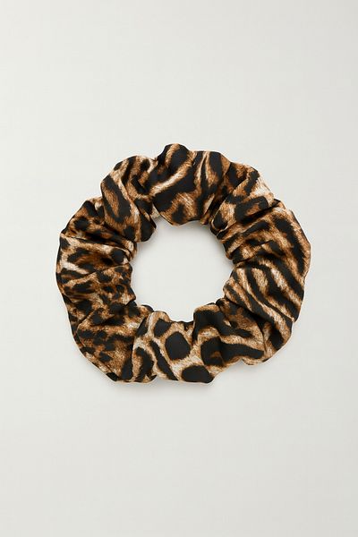 SEZİNİN TAKI DÜKKANI Pack of 2 Leopard Print and Black Elastic Hair Clips