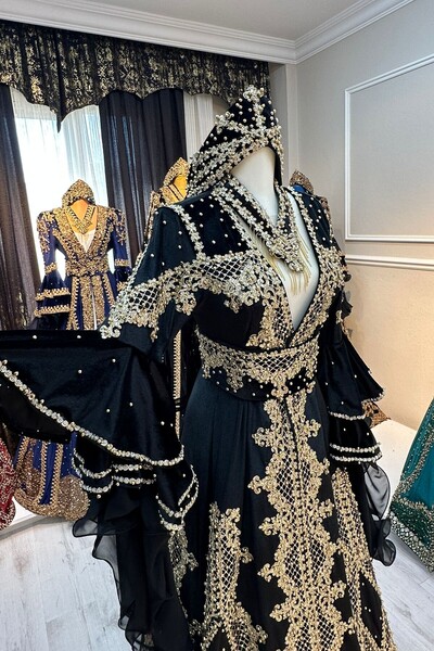 ZK ZÜMRÜT KAFTAN Siyah Altın İşlemeli Bindallı Kaftan Kına Gece Gelin Elbisesi - Taç, Kemer, Kolye, Tarlatan Seti