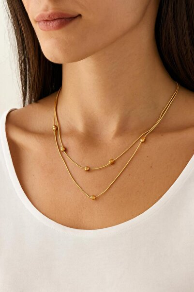VATESTUGE قلادة مزدوجة من الفولاذ - قلادة نسائية أنيقة مع تفاصيل خرزية بسيطة
