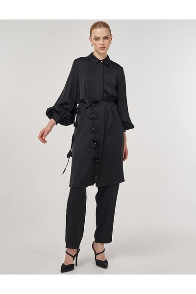 Kayra Stylish Tunic with Flower Detail Black