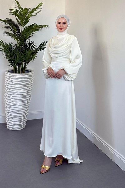 MERVEN AKYÜZ Oriana Degaje Collar Tail Evening Dress Ecru