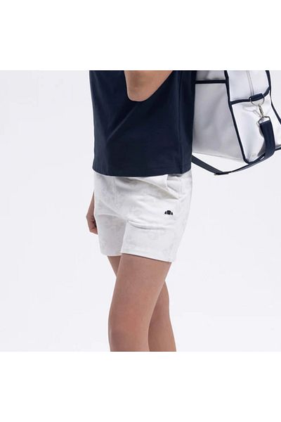Ellesse Women's Shorts Ef391 of Model