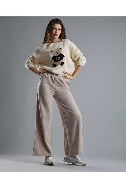 R&B Knitted Sweater with Crew Neck and Long Sleeves