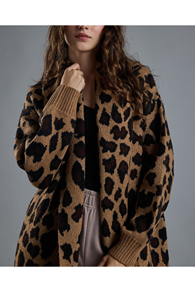 R&B Animal Patterned Overcoat with Button Closure