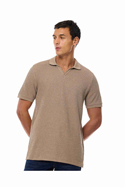 R&B تيشيرت بولو بارز الملمس بأكمام قصيرة