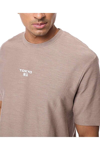 R&B تي شيرت مطبوع برقبة دائرية وأكمام قصيرة