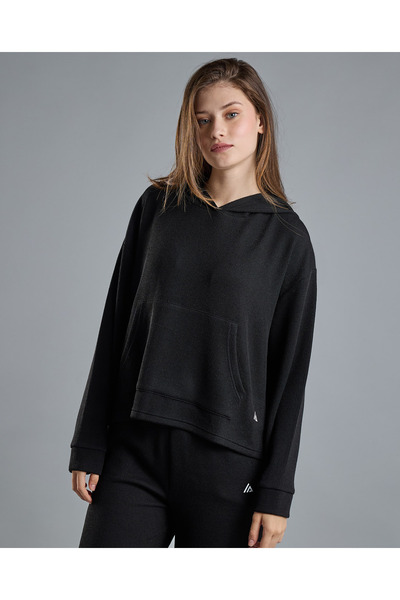 R&B Solid Sweatshirt with Crew Neck and Long Sleeves